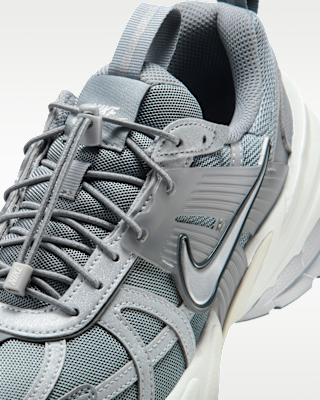 NIKE公式】ナイキ V2K ラン ウィメンズシューズ.オンラインストア